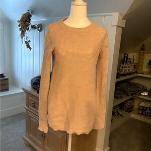Elegant Women's Knit Sweater in Soft light pink
